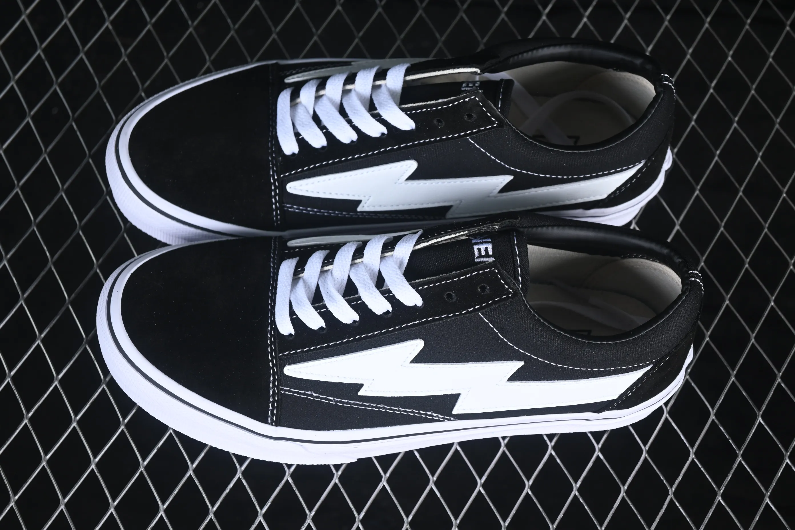 All categories Vans Vans series Vans Low Vans low-top Revenge x Storm Old Skool Lightning joint low-top casual sneakers black and white